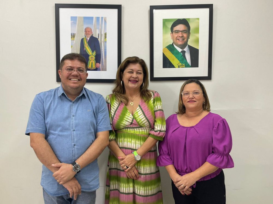 Secretária Municipal de Políticas para as Mulheres de Conceição do Canindé, Isabel Moura, e o vice-prefeito e secretário de Assistência Social e Inclusão, Brenno Felipe. | Foto: Reprodução/CCOM