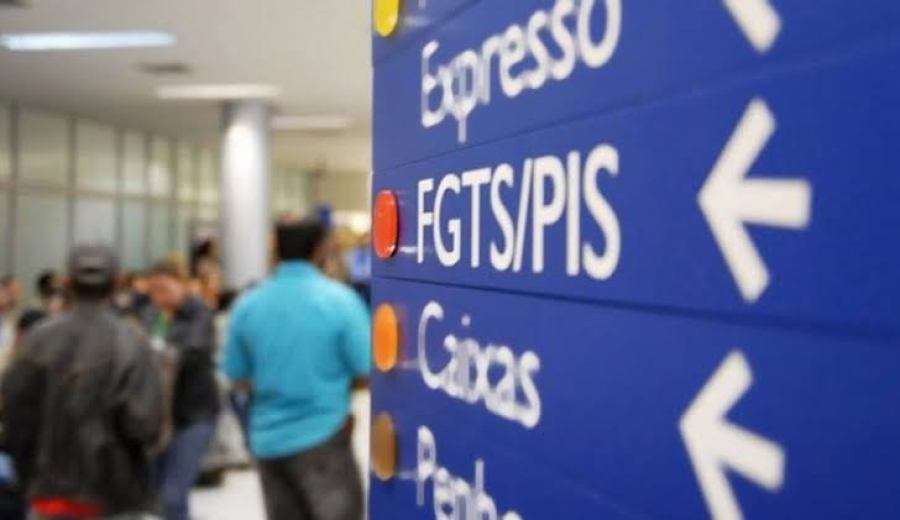 Trabalhadores já podem consultar se têm direito ao Abono Salarial. | Foto: Reprodução