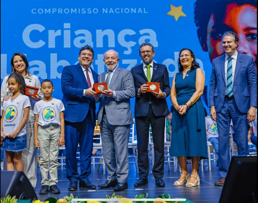 Presidente Lula entrega Selo Ouro ao Governo do Piauí. | Foto: Ricardo Stuckert