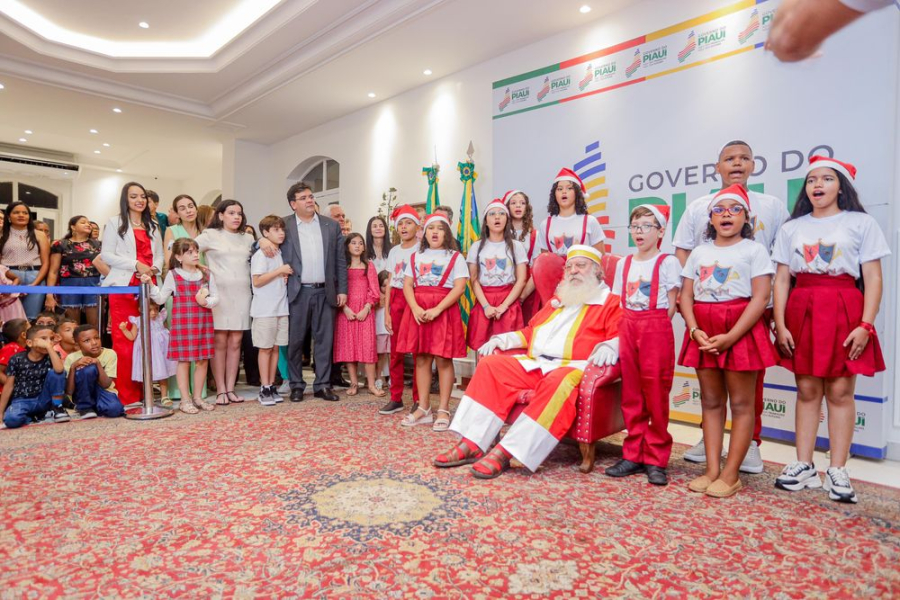 Decoração de Natal do Palácio de Karnak é inaugurada, com visitação até 6 de janeiro