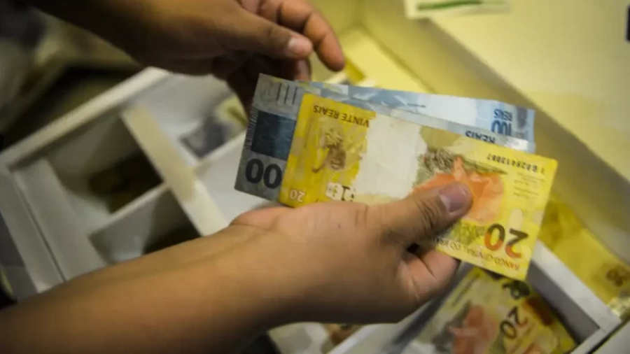 13º salário: segunda parcela deve ser paga até sexta-feira (20)